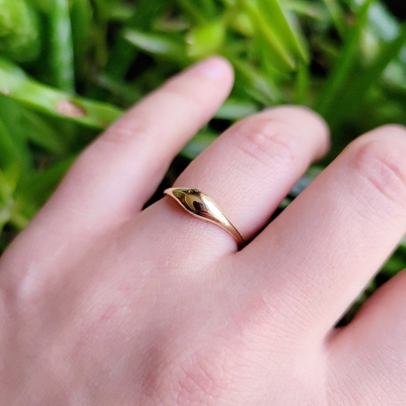 Handmade Solid 14K Gold Dainty Drop Baguette Ring, size 5.5 - Picture 8 of 16